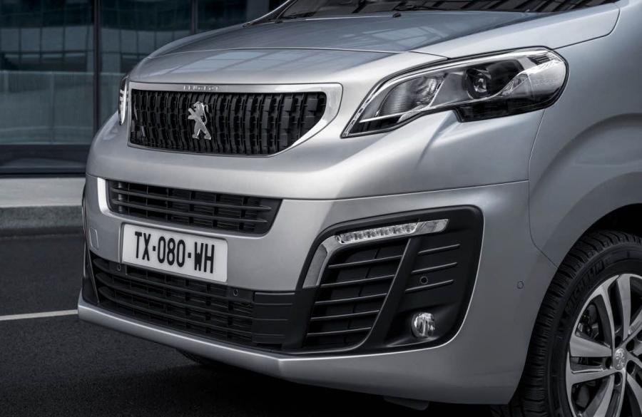Детали экстерьера Peugeot Expert 2016 года  (фото 19 из 48)